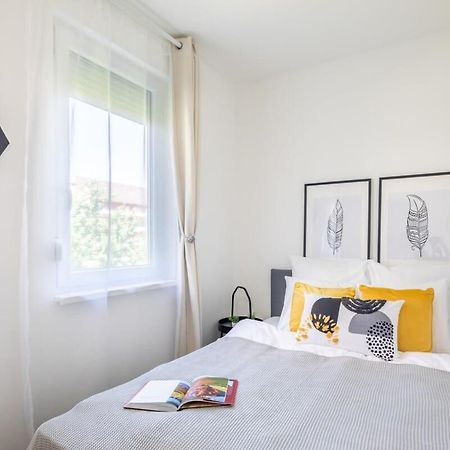 Sunny Balcony - Cute And Cozy Διαμέρισμα Βουδαπέστη Εξωτερικό φωτογραφία