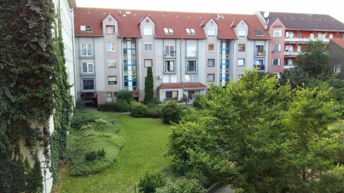 Sunny Balcony - Cute And Cozy Διαμέρισμα Βουδαπέστη Εξωτερικό φωτογραφία